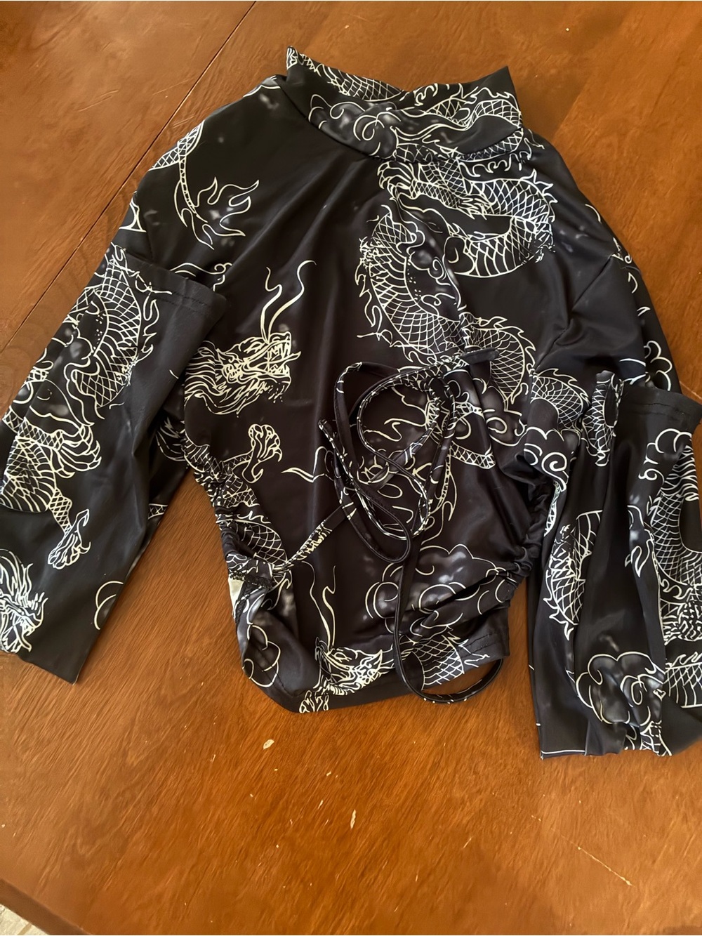 SHEIN Black Dragon-Print Crop Top
